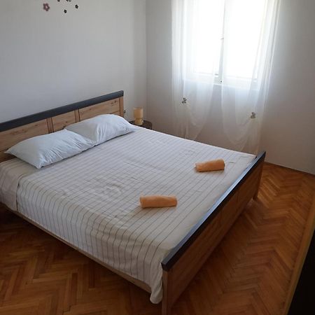 Vacation Home Ivan Kasic Екстер'єр фото