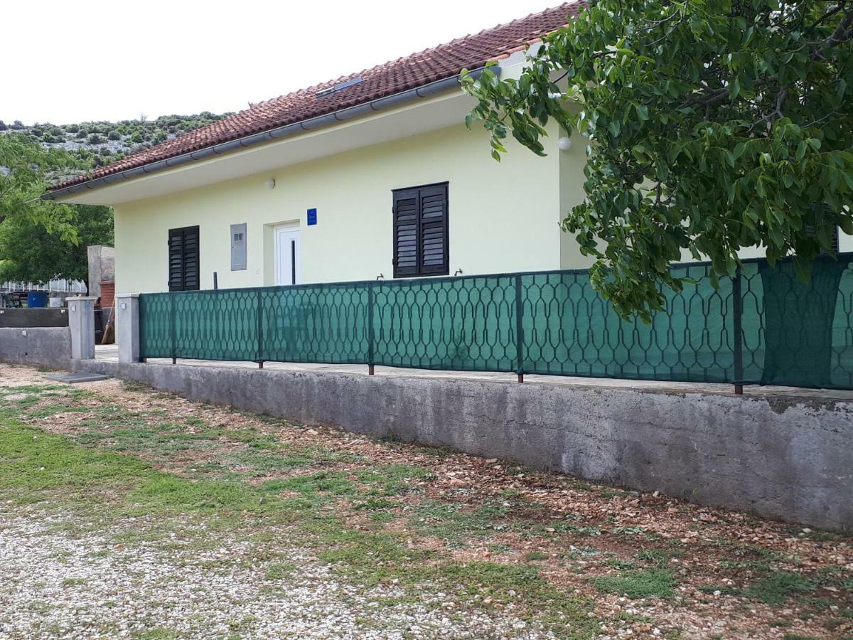 Vacation Home Ivan Kasic Екстер'єр фото