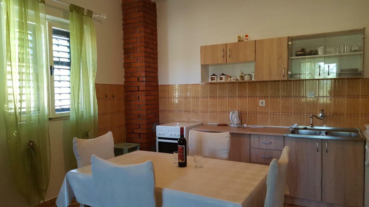 Vacation Home Ivan Kasic Екстер'єр фото